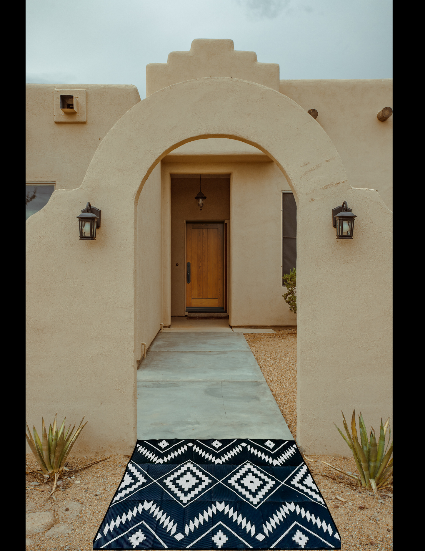 Black + Ivory - 9ft x 12ft - RANCH RUGS -THE DAVIS -