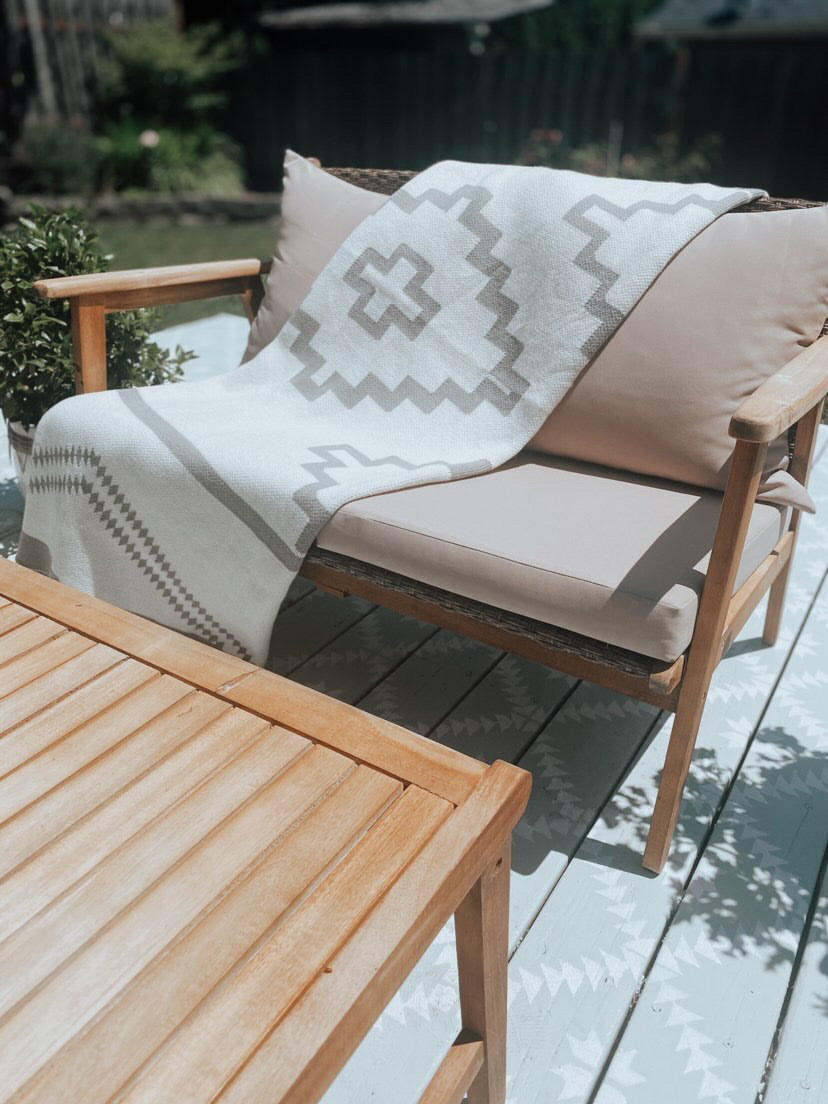 GRAY ALPINE QUEEN THROW (Retired Product)