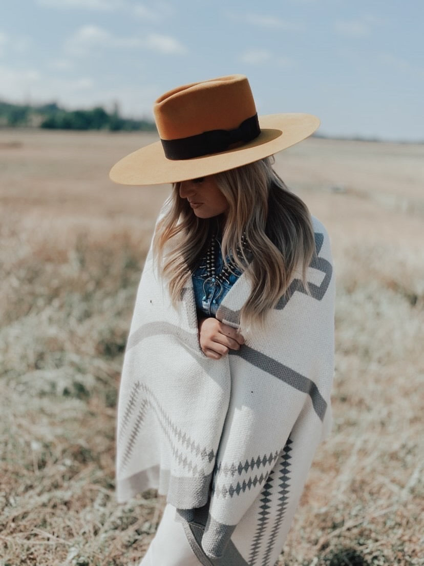 GRAY ALPINE QUEEN THROW (Retired Product)
