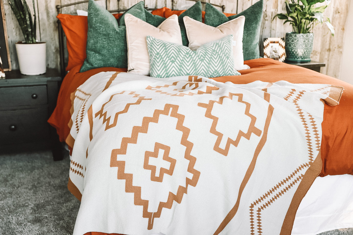 RUST ALPINE QUEEN THROW (Retired Product)