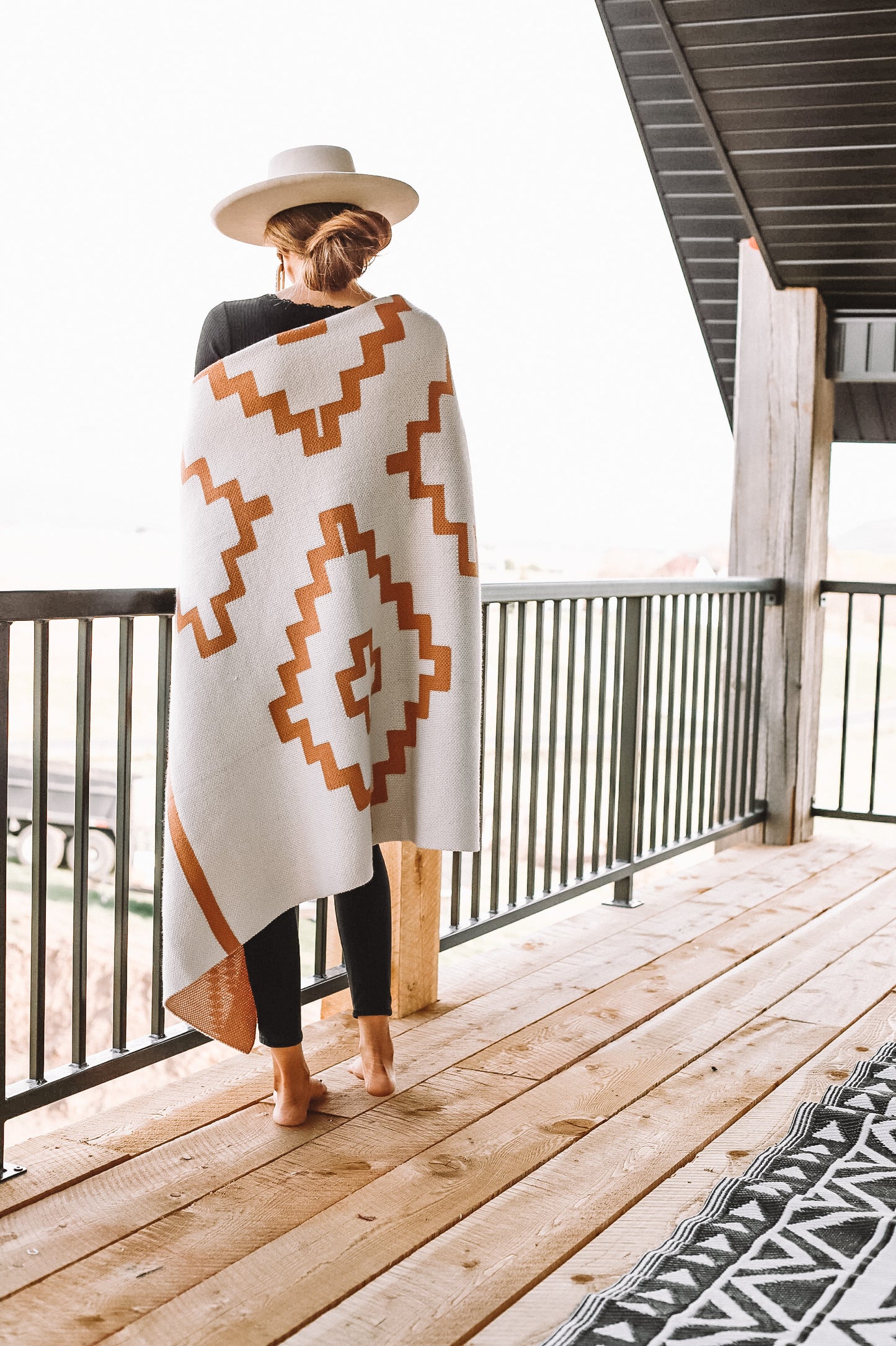 RUST ALPINE QUEEN THROW (Retired Product)
