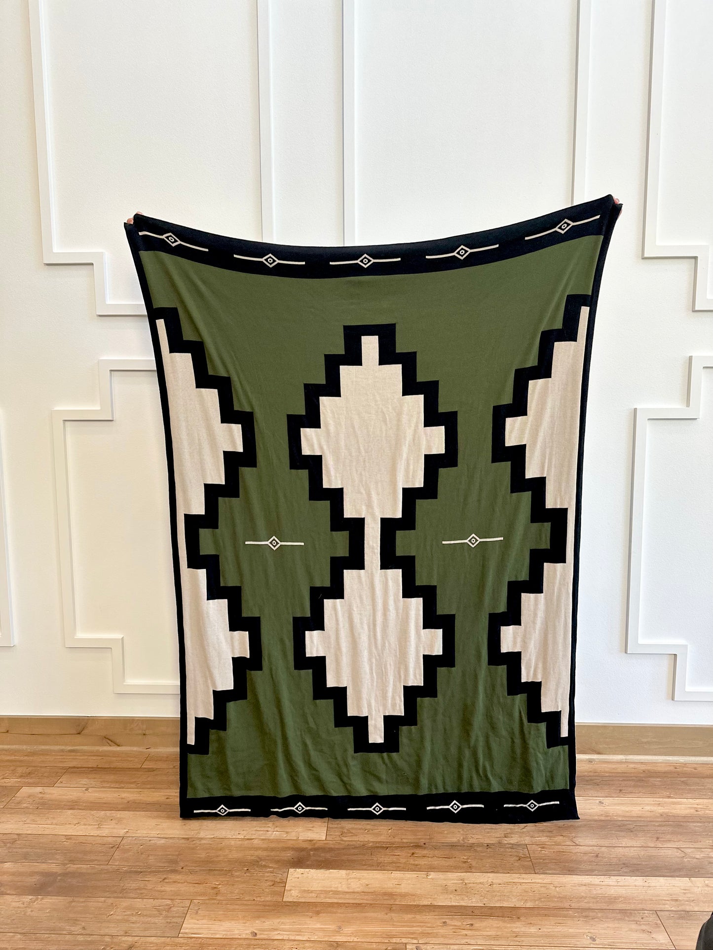 VELVET BRUMBY x WESTERN GRANDE -- 54"x74" Oversized Throw Blanket