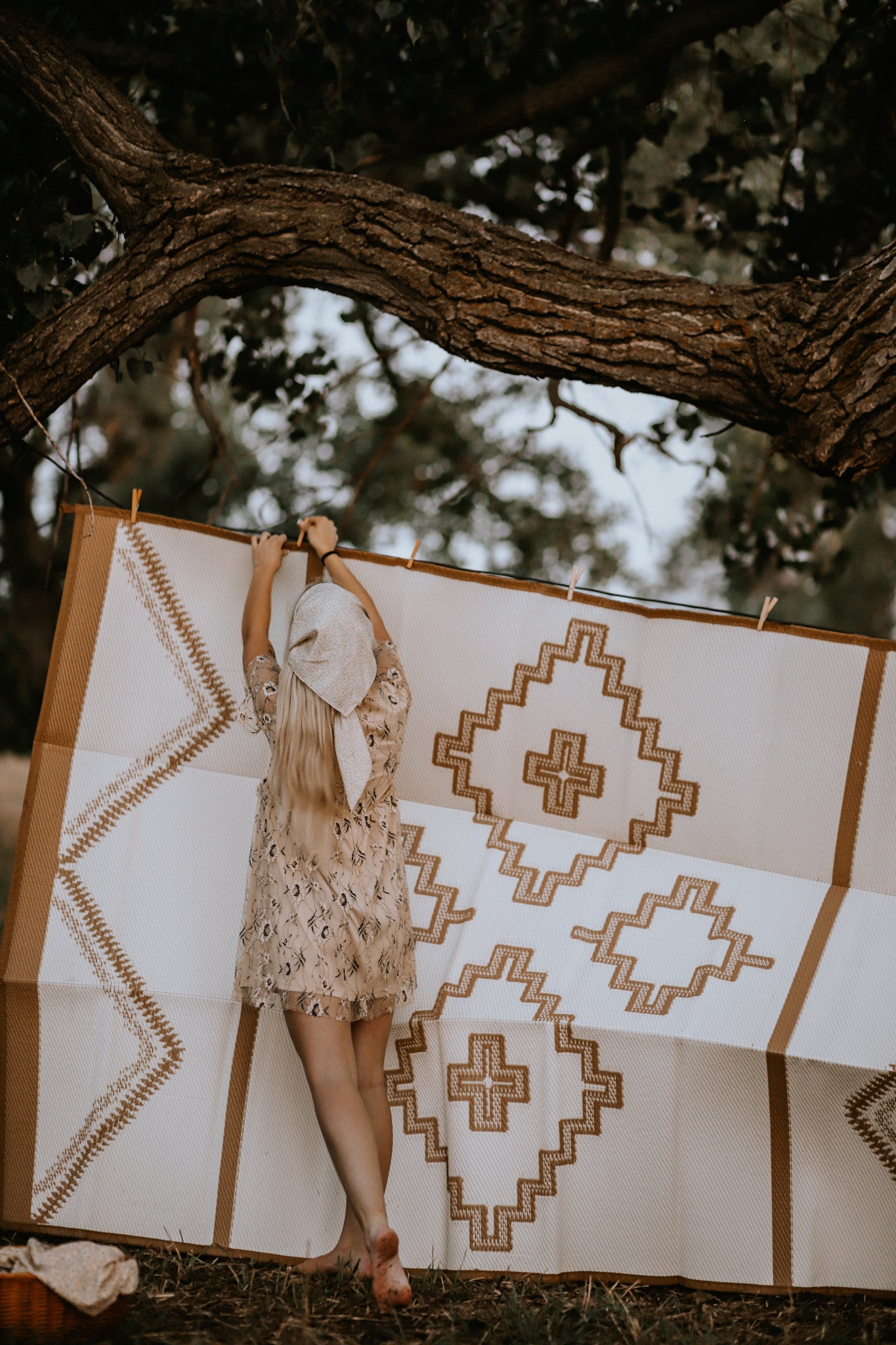 RANCH RUGS - 6ft x 9ft - ALPINE - Tan + Ivory – WesternGrande